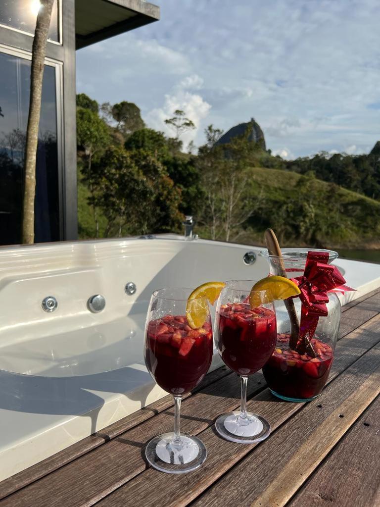 Sin Prisa "Not Rush" Cabana Preciosa! Con Jacuzzi, Vista Y Acceso Directo Al Embalse, Vista A La Piedra , Deporte Acuatico Paddle Board And Breakfast Incluidos ! Imperdible Guatape Luaran gambar